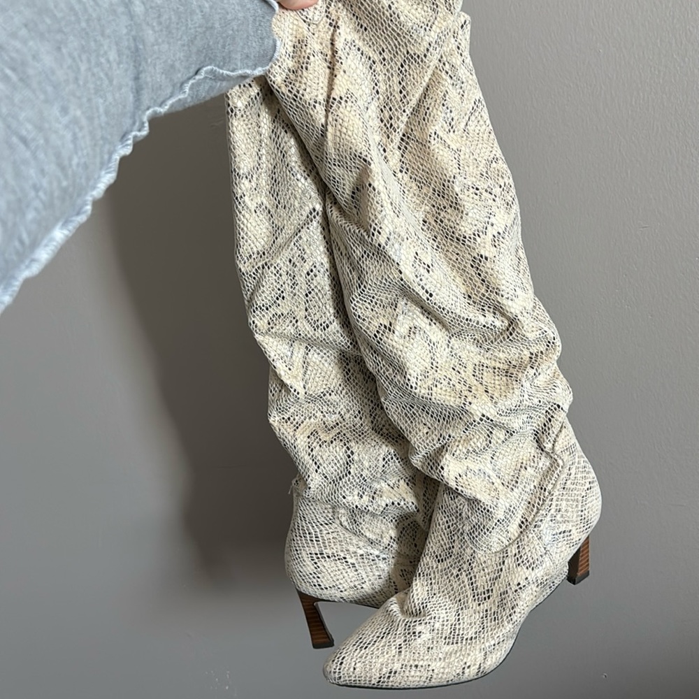 Vicki snake skin boots